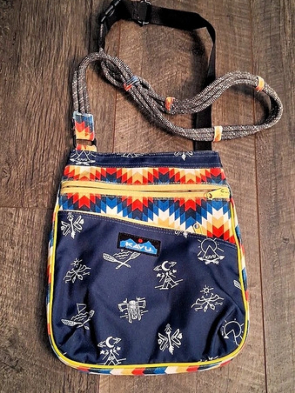 KAVU Crossbody Bag in Blue & Multicolor